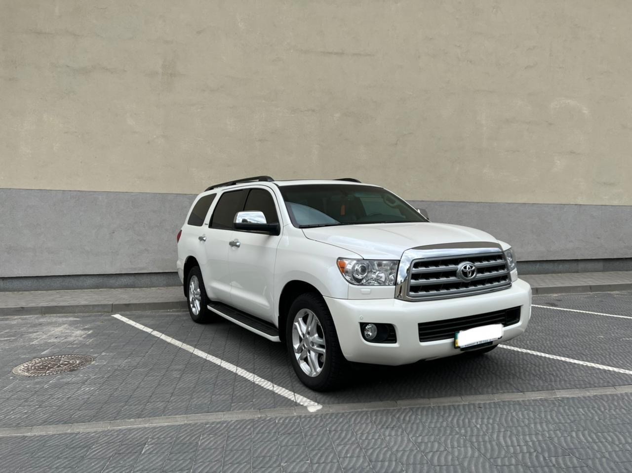 Toyota Sequoia , Броньована yPQV