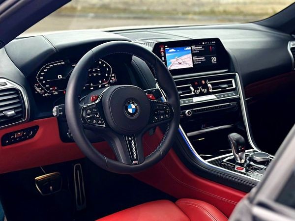143 Кабриолет на свадьбу съемки BMW M8 Cabrio белая с водителем 91Yz