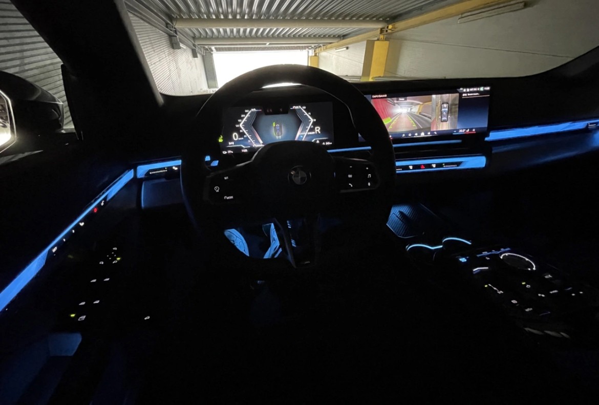 BMW I5 M60 x-drive k9BQ