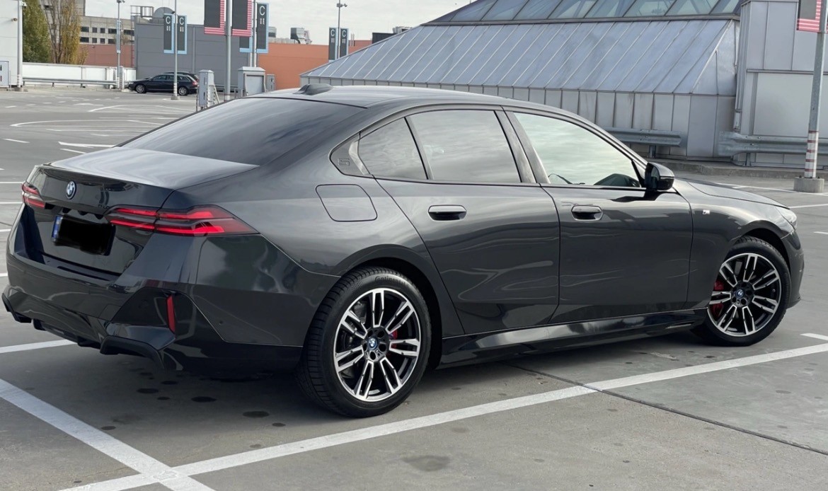 BMW I5 M60 x-drive k9BQ