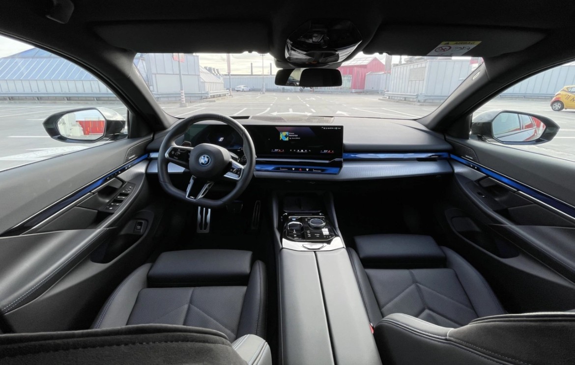 BMW I5 M60 x-drive k9BQ