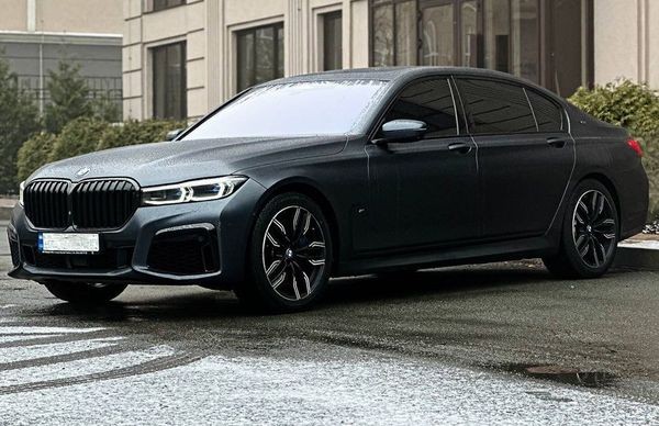 353 BMW M760 LI авто на свадьбу YJxn