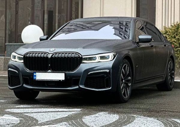 353 BMW M760 LI авто на свадьбу YJxn