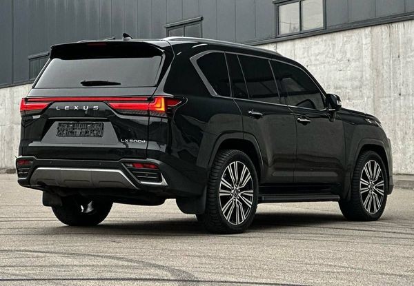 354 Джип без водителя Lexus LX 500 dmKQ