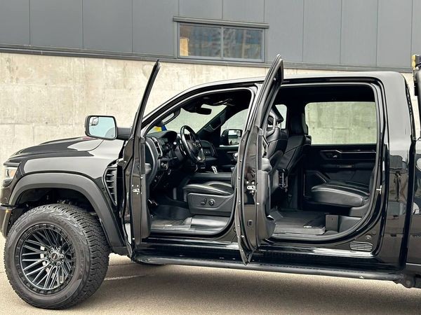 355 Пикап Ram 1500 TRX Mammoth 900 без водителя 0mYq