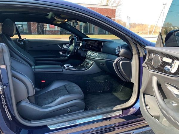 059 Mercedes Е Coupe W238 с водителем X0OV