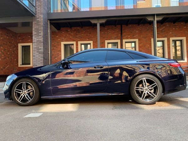 059 Mercedes Е Coupe W238 с водителем X0OV