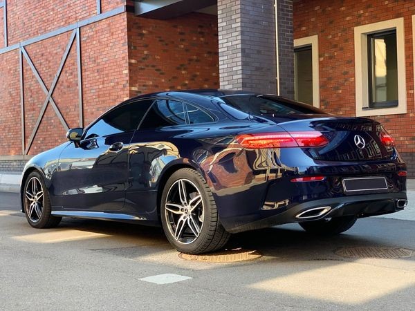 059 Авто без водителя Mercedes Е Coupe W238 cиний eOBr