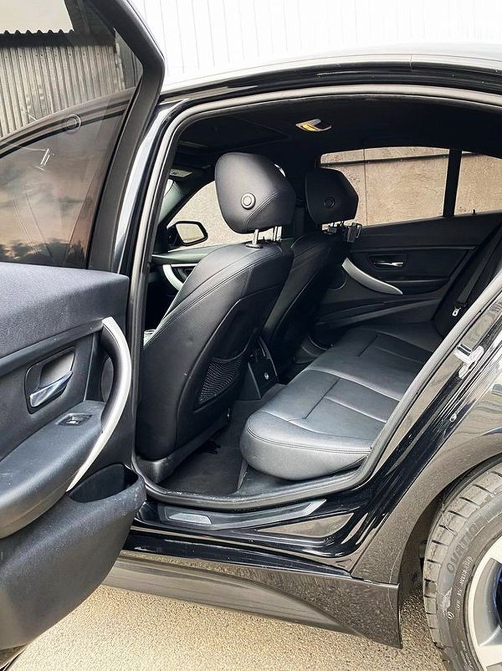 175 Авто BMW 328i с водителем gazy