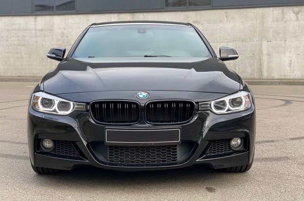 175 Авто BMW 328i без водителя Pm1o
