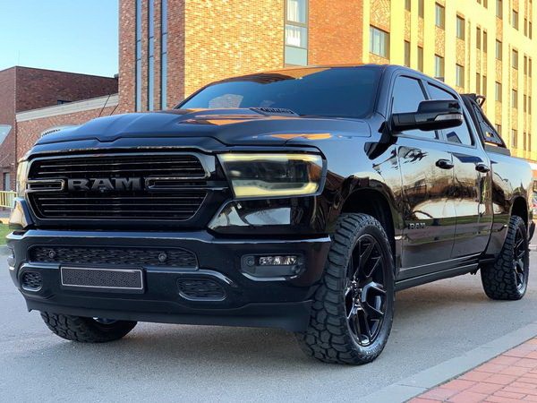 351 Пикап Ram Sport 1500 без водителя для съемок кино рекламы vao1