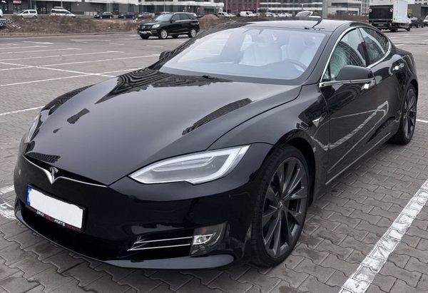 229 Авто на свадьбу Tesla Model S Performance черный с водителем NrqZ