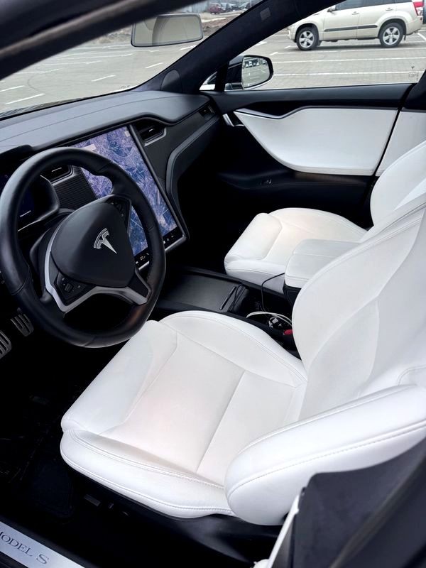 229 Авто на свадьбу Tesla Model S Performance черный с водителем NrqZ