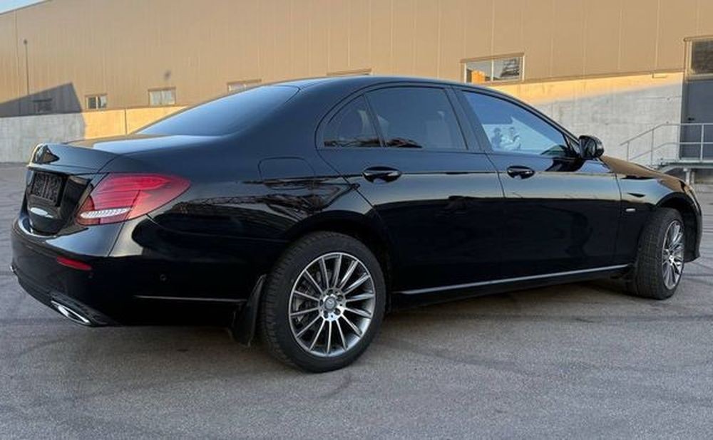 260 Mercedes-Benz Е-Class W213 без водителя QLqr
