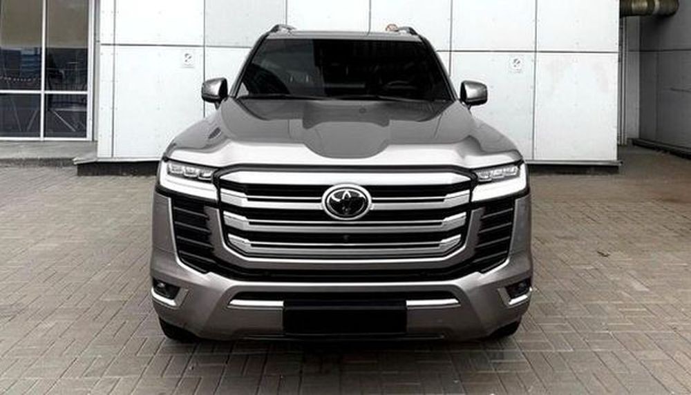 319 Бронированны авто Toyota Land Cruiser 300 B6/B7 без водителя 0mbq