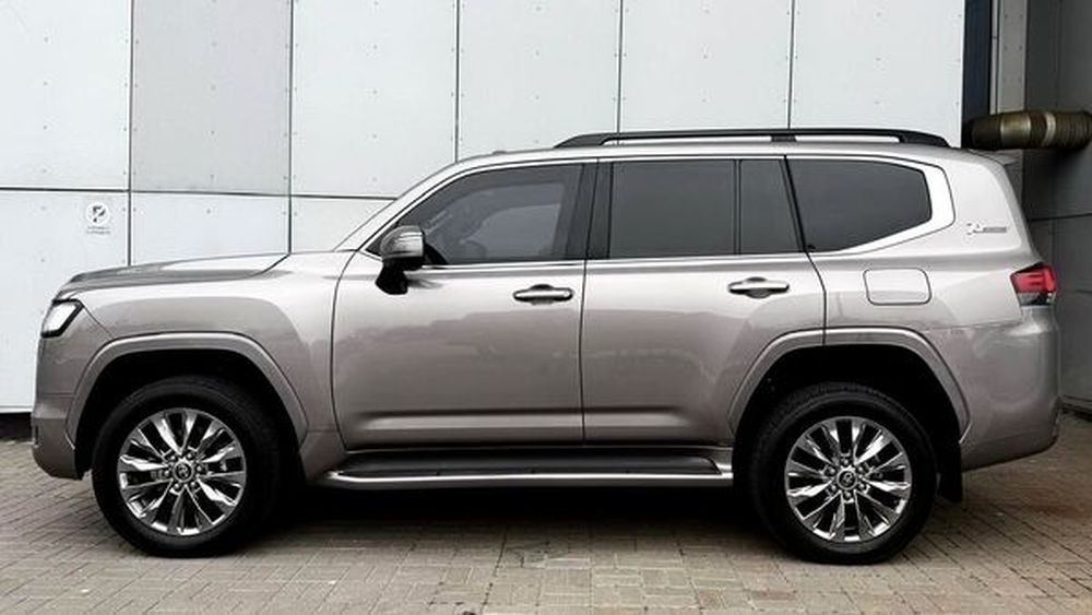 319 Бронированные авто джип Toyota Land Cruiser 300 B6/B7 с водителем JRqz