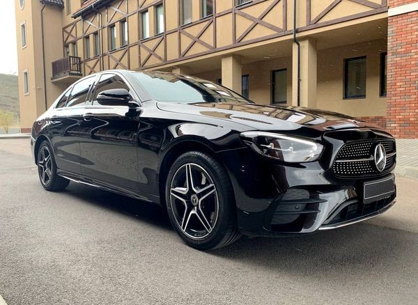 344 Авто бизнес класса Mercedes-Benz E-class EQ W213 черный HIBRYD eOnr