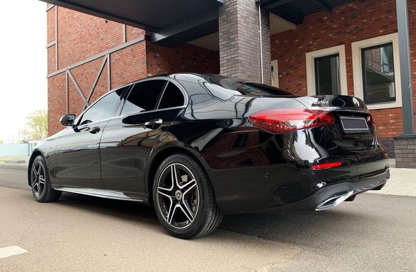 344 Авто бизнес класса Mercedes-Benz E-class EQ W213 черный HIBRYD 1NaD