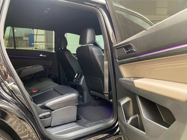 201 Volkswagen Atlas внедорожник без водителя ov49