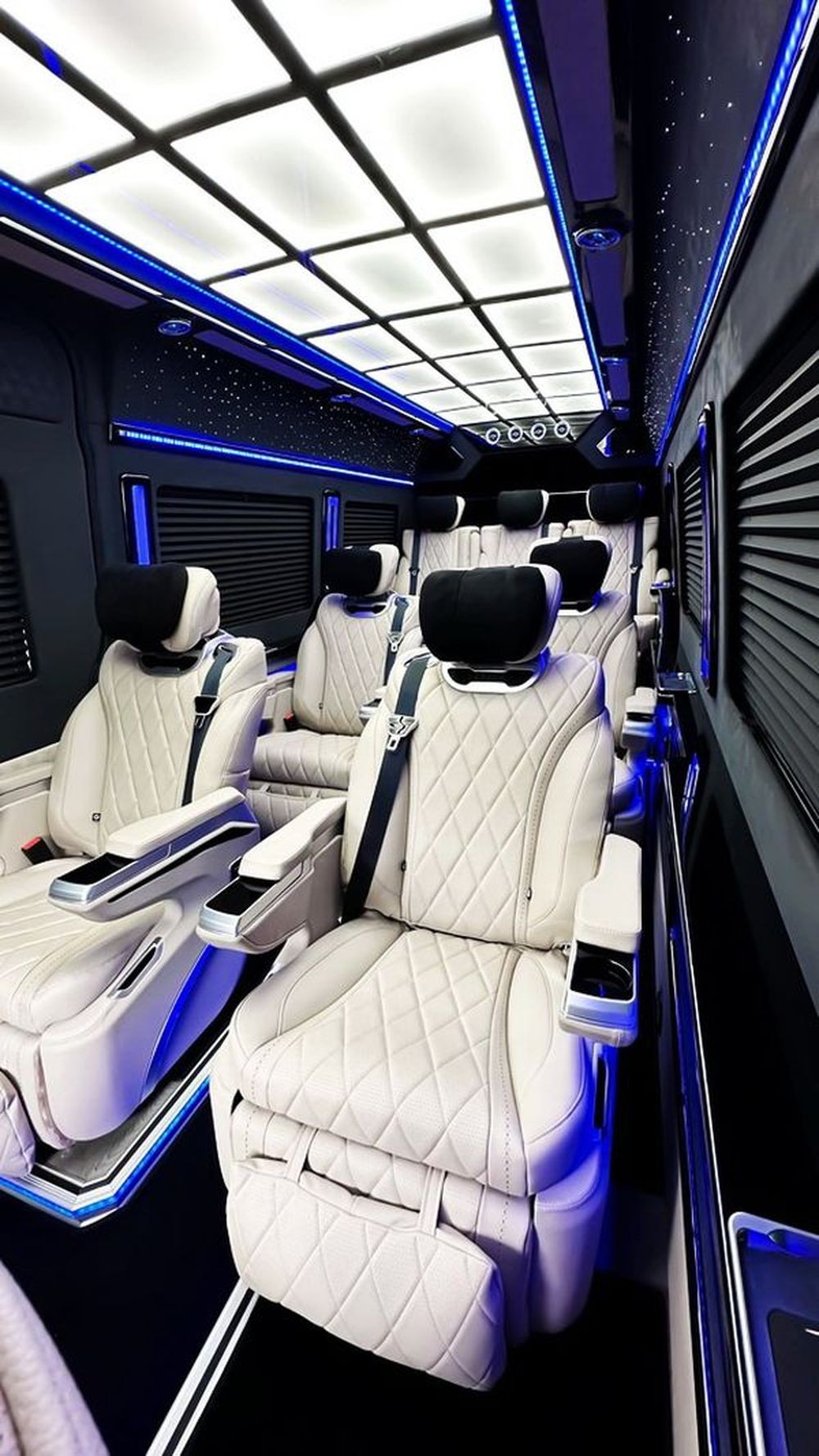 377 Mercedes-Benz Sprinter VIP+ 2025 микроавтобус AkqN