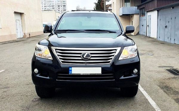384 Бронированный джип Lexus LX 570 B6 черный с водителем 1NbQ