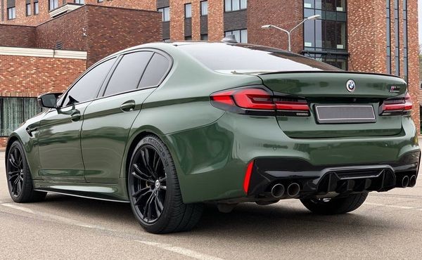 430 BMW M5 F90 Competition на свадьбу съемки без водителя 8LRo