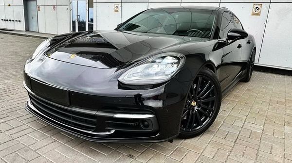 191  Porsche Panamera 4S E-Hybrid без водителя Em8o
