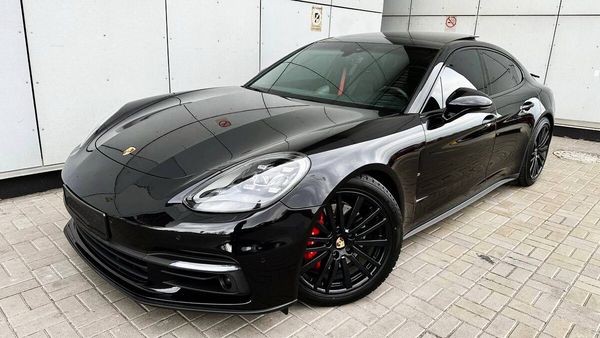191  Porsche Panamera 4S E-Hybrid без водителя Em8o