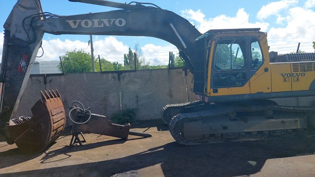 Услуги гусеничного екскаватора Volvo EC 240 xKV7
