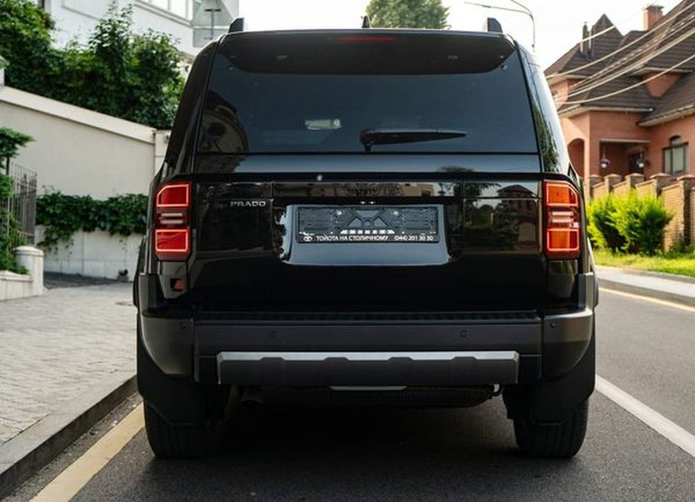 350 Внедорожника Toyota Land Cruiser Prado 250 без водителя mL5D