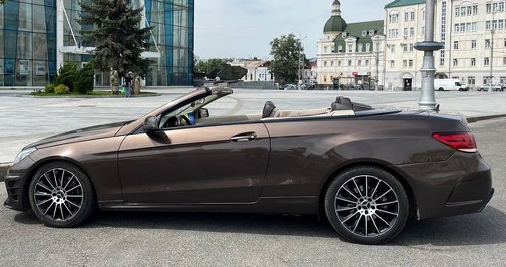 407 Кабриолет Mercedes-Benz E350 BLUETEC на свадьбу съемки pakQ