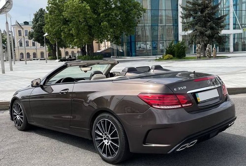 407 Кабриолет Mercedes-Benz E350 BLUETEC на свадьбу съемки pakQ
