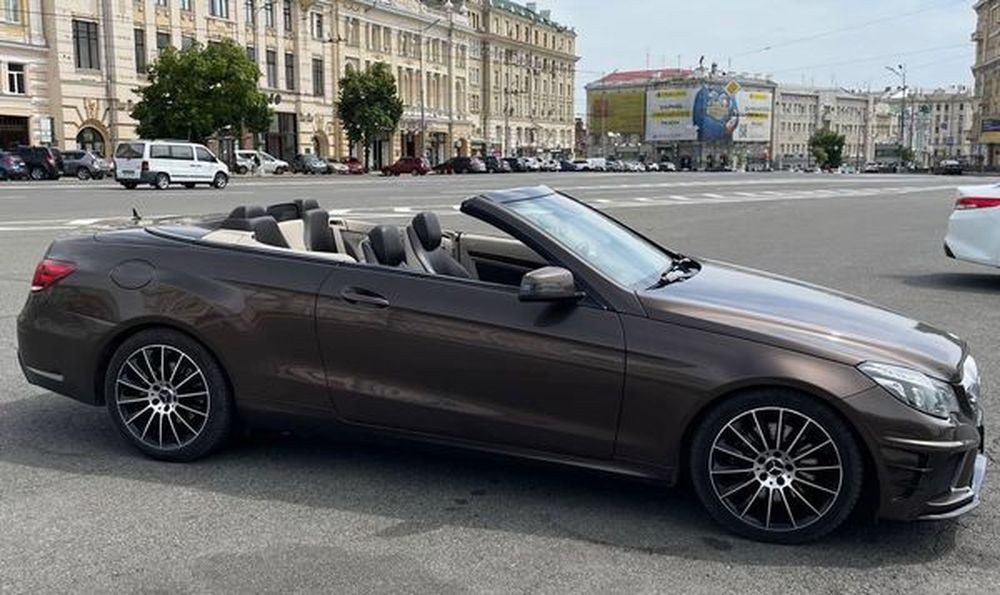 407 Кабриолет Mercedes-Benz E350 BLUETEC на свадьбу съемки pakQ