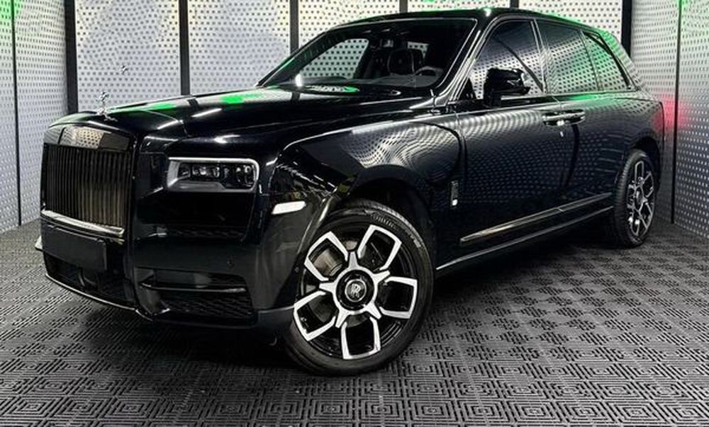408 vip авто Rolls-Royce Cullinan с водителем ZEo1