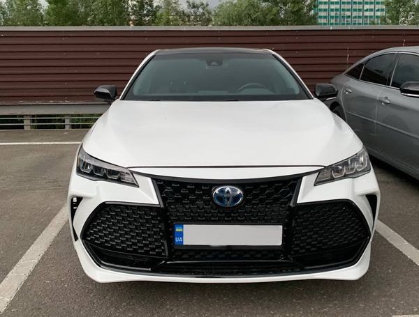 406 Toyota Avalon белая авто на свадьбу raR5