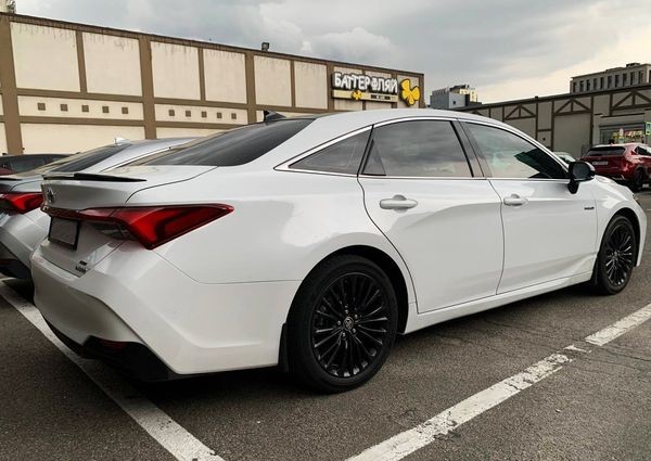 406 Toyota Avalon белая авто на свадьбу raR5