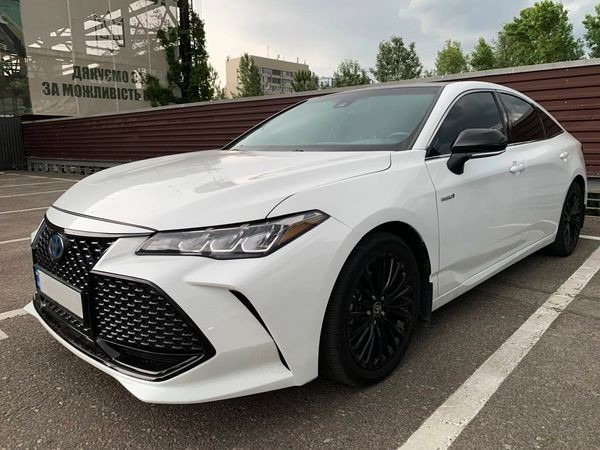 406 Toyota Avalon белая авто на свадьбу raR5