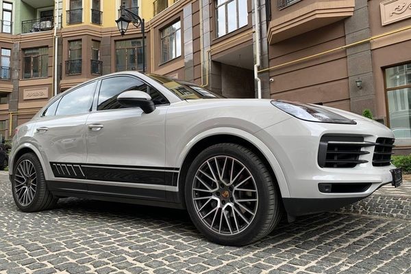 417 Porsche Cayenne Coupe без водителя K4zL