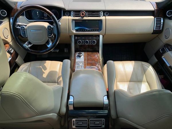 222 Range Rover Autobiography 5.0 Supercharger черный c водителем W9Po