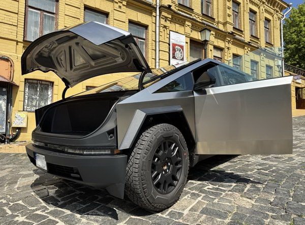 021 Tesla Cybertruck на фотосессию съемки свадьбу 1NBq