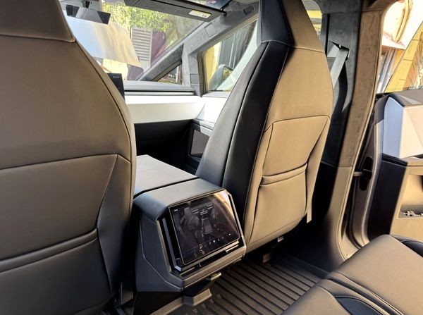 021 Tesla Cybertruck на фотосессию съемки свадьбу 1NBq