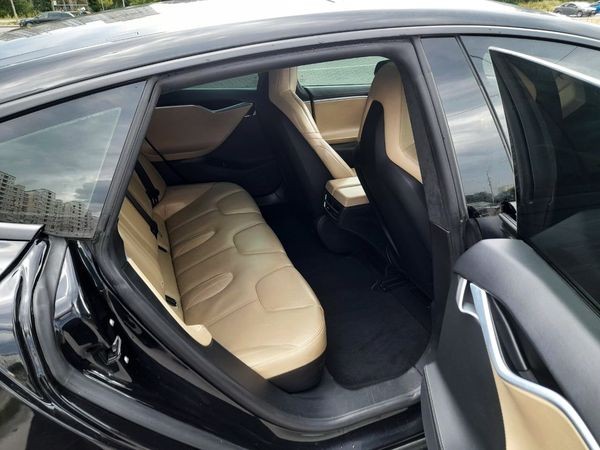 420 Авто на свадьбу Tesla Model S черный с водителем 5Mwy