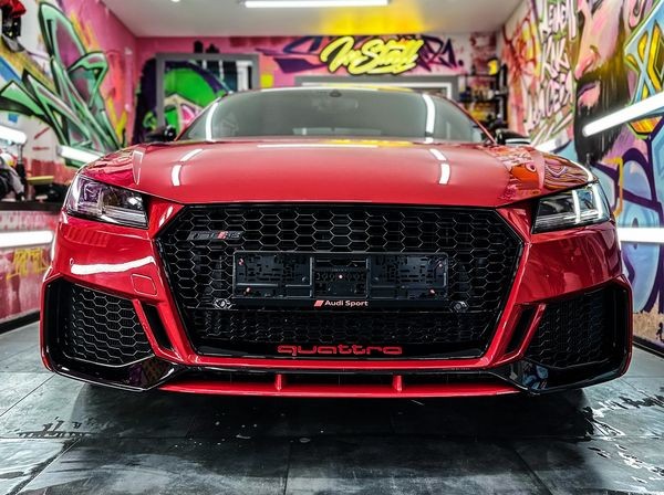 419 Audi TT RS красная для фотосессии съемки nmX5