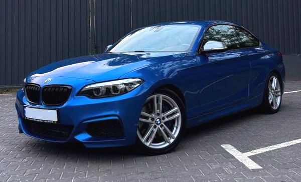 426 BMW 240i синяя для фотосессии съемки xKr7