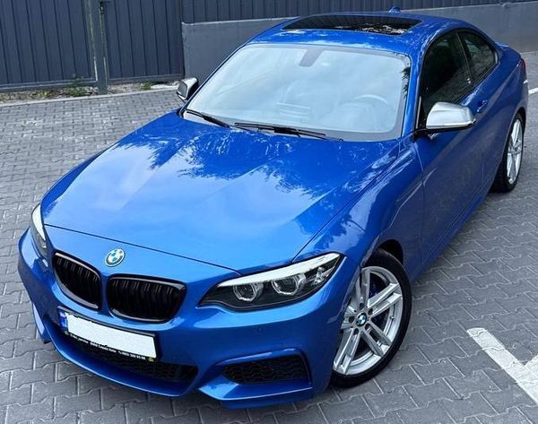 426 BMW 240i синяя для фотосессии съемки xKr7