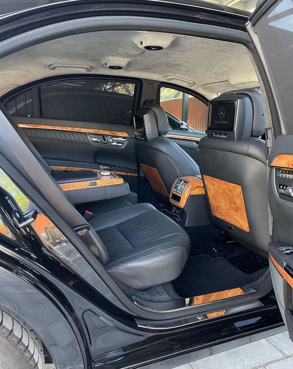 128 Бронированный Mercedes-Benz W221 S600 GUARD B7 5MXy