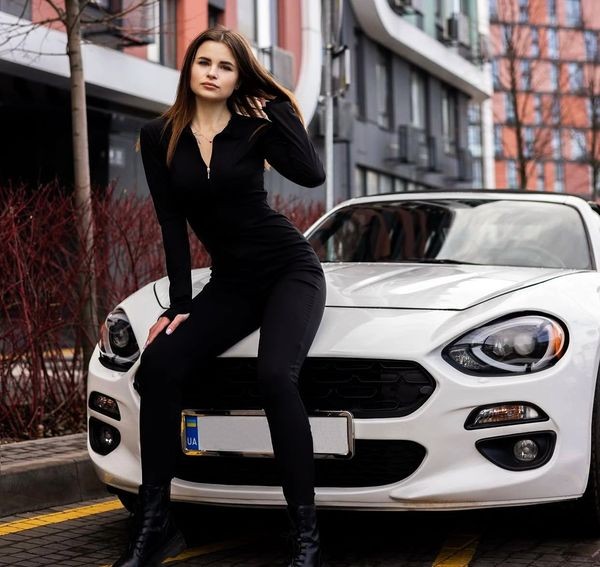 200 Кабриолет на свадьбу Fiat 124 Spider белый с водителем EmWX
