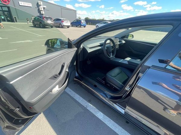242 Авто на свадьбу Tesla Model 3 черная с водителем K41r