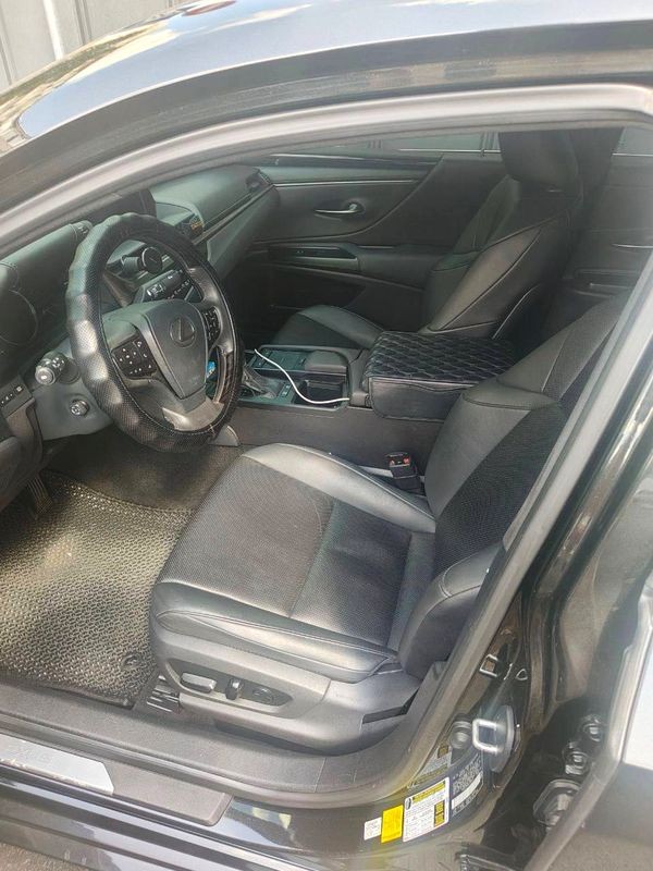 429 Авто на свадьбу Lexus ES 300h с водителем zLZd