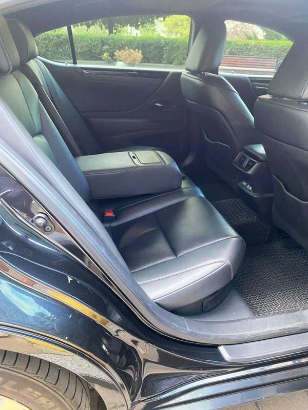 429 Авто на свадьбу Lexus ES 300h с водителем zLZd
